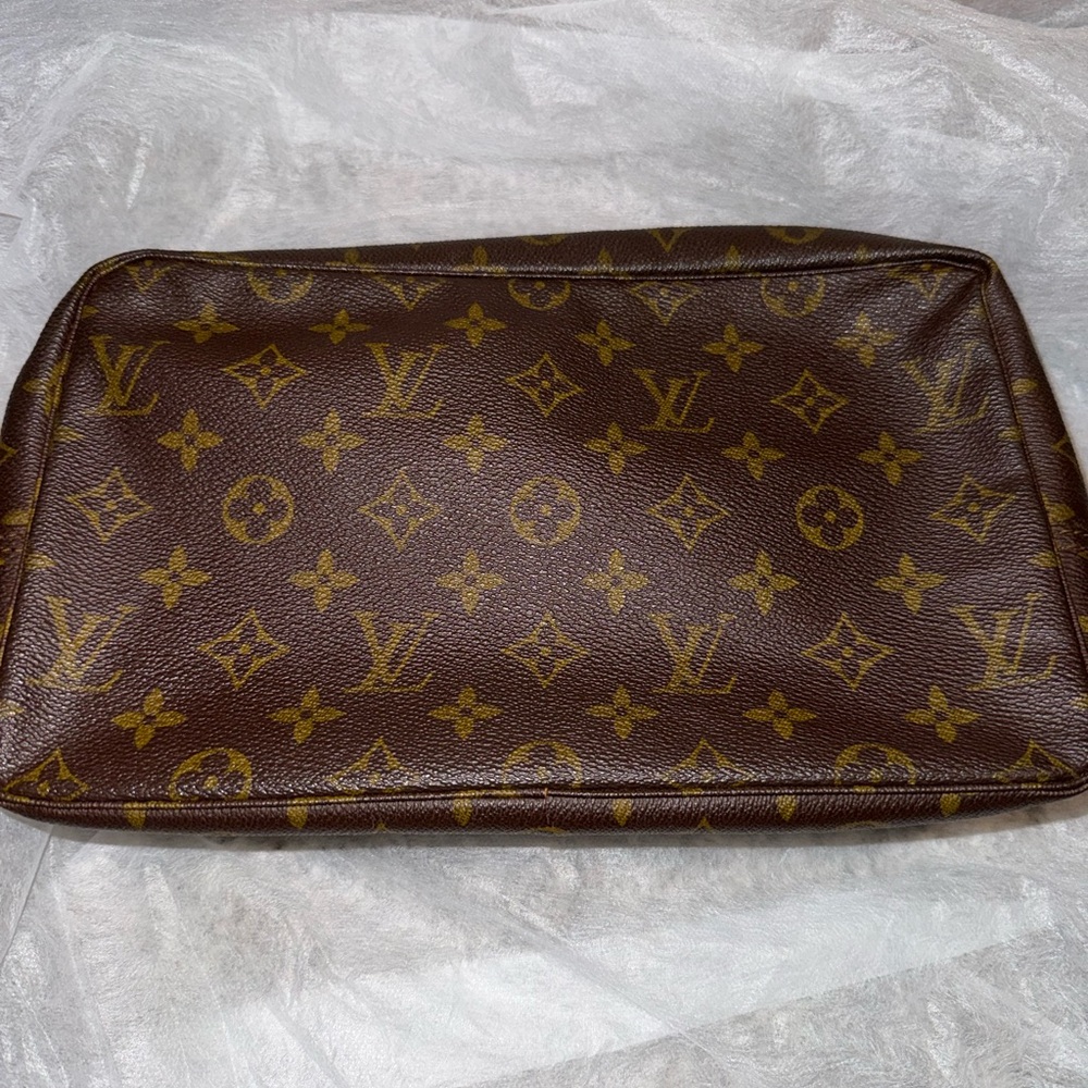 Vintage Louis Vuitton Brown Trousse 28 Monogram Clutch